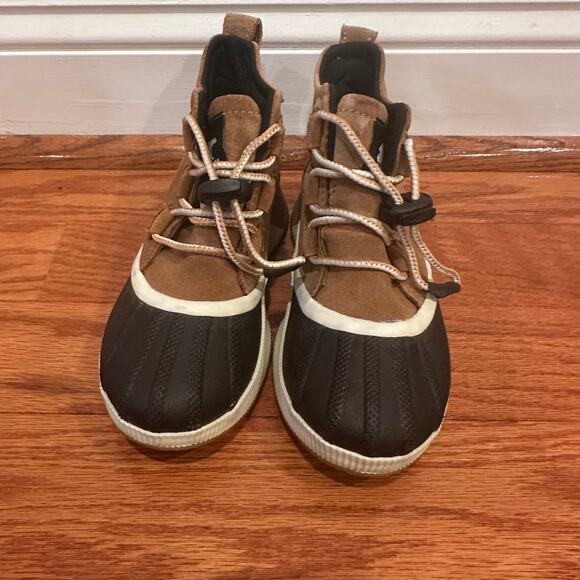 Sorel Youth Out N About Classic waterproof boot camel brown black colorway sz 2 - Picture 4 of 7